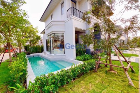 House in Pattaya, Thailand 4 bedrooms № 195960 - photo 28