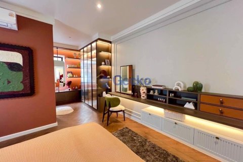 House in Pattaya, Thailand 4 bedrooms № 195960 - photo 8