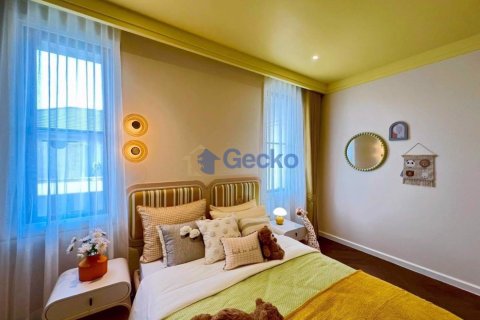 House in Pattaya, Thailand 4 bedrooms № 195960 - photo 16