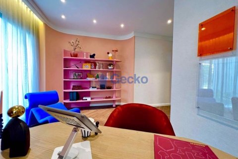 House in Pattaya, Thailand 4 bedrooms № 195960 - photo 6