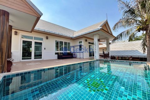 Maison à Pattaya, Thaïlande 6 chambres № 195961
