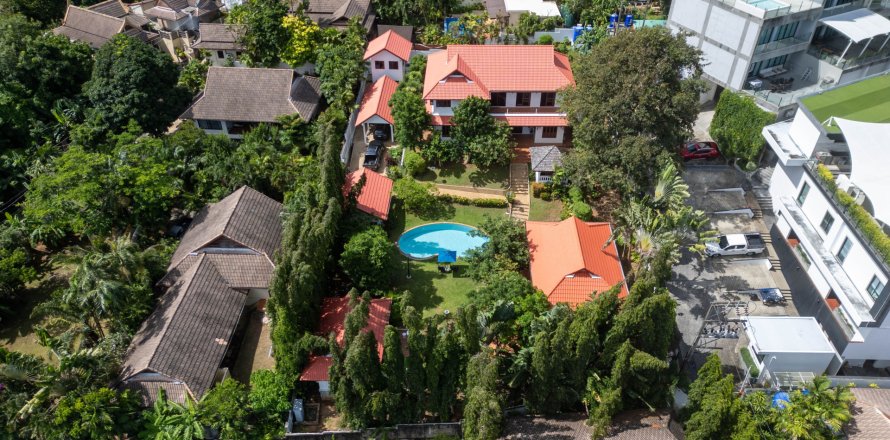 Villa à Phuket, Thaïlande 8 chambres № 147510