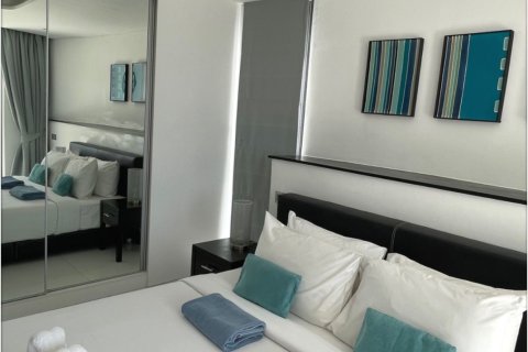 Студия в кондо в Кату, Таиланд № 171730 - фото 3