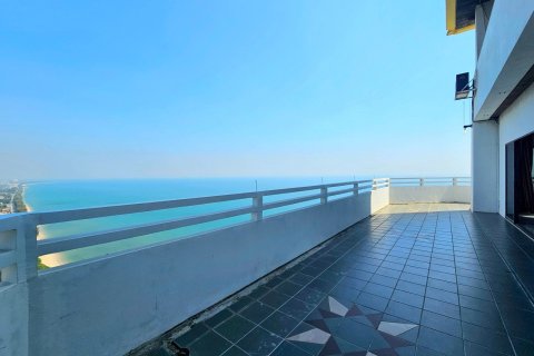 Condo in Cha-am, Thailand, 4 bedrooms № 169075 - photo 5