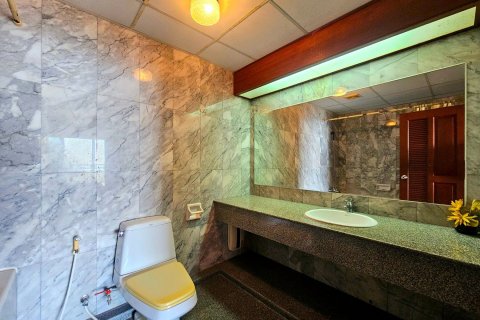 Condo in Cha-am, Thailand, 4 bedrooms № 169075 - photo 22