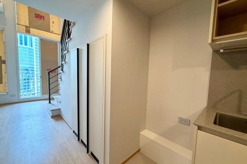 Studio dans le Condo à Bang Rak, Bangkok, Thaïlande  № 169073 - photo 7