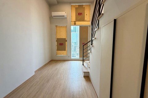 Studio dans le Condo à Bang Rak, Bangkok, Thaïlande  № 169073 - photo 10