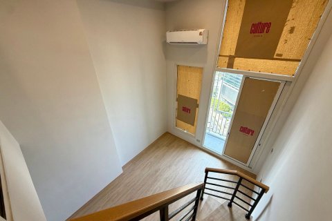 Studio dans le Condo à Bang Rak, Bangkok, Thaïlande  № 169073 - photo 8