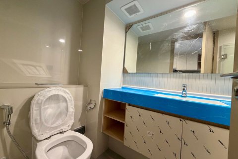 Studio dans le Condo à Bang Rak, Bangkok, Thaïlande  № 169073 - photo 4