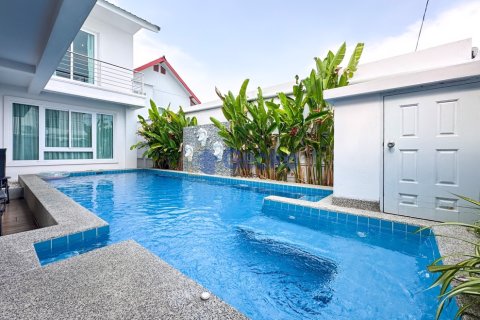 House in Pattaya, Thailand 4 bedrooms № 196306 - photo 23