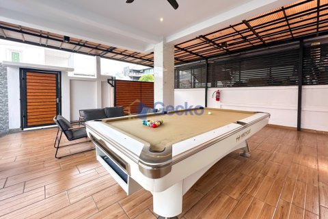 House in Pattaya, Thailand 4 bedrooms № 196306 - photo 22