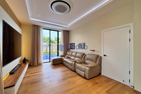 House in Pattaya, Thailand 4 bedrooms № 196309 - photo 18