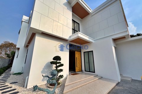 House in Pattaya, Thailand 4 bedrooms № 196309 - photo 6