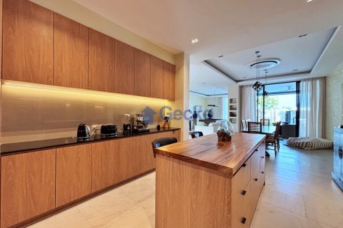 House in Pattaya, Thailand 4 bedrooms № 196309 - photo 13