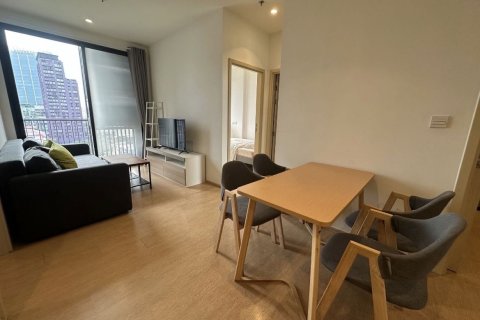 Кондоминиум с 2 спальнями в Ваттхане, Бангкок, Таиланд № 170741 - фото 3