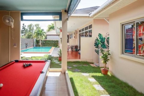 House in Phuket, Thailand 6 bedrooms № 170744