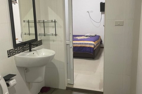 House in Phuket, Thailand 6 bedrooms № 170744 - photo 12