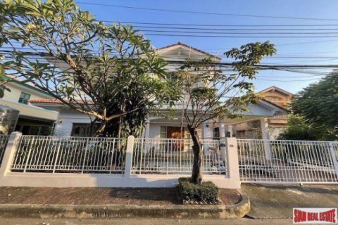 Maison à Bangkok, Thaïlande 5 chambres № 194315