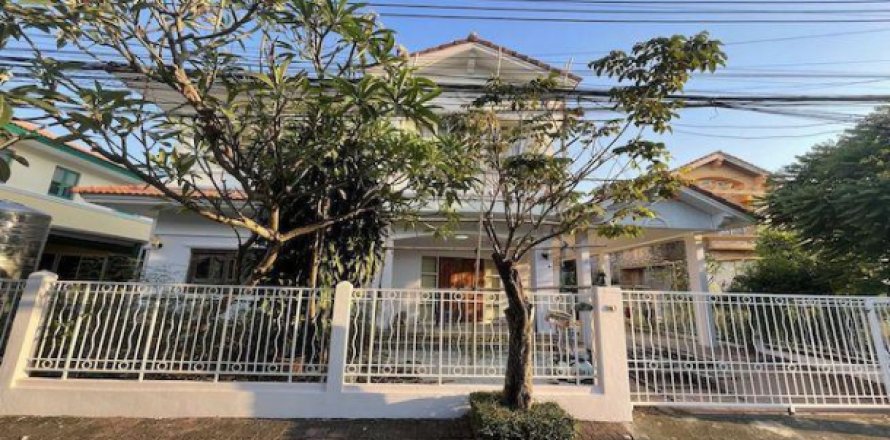 Maison à Bangkok, Thaïlande 5 chambres № 194315