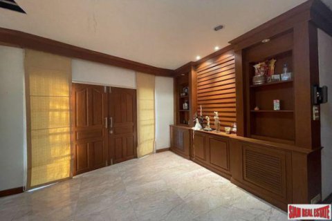 Maison à Bangkok, Thaïlande 5 chambres № 194315 - photo 3