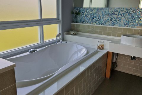 Кондоминиум с 2 спальнями в Хуа Хине, Таиланд № 138933 - фото 8