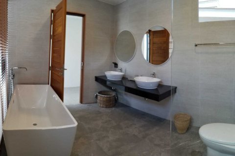 Villa in Ko Samui, Thailand 3 bedrooms № 138930 - photo 12