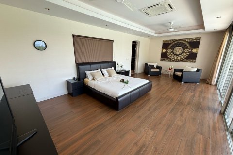 Villa in Cha-am, Thailand 5 bedrooms № 138934 - photo 24