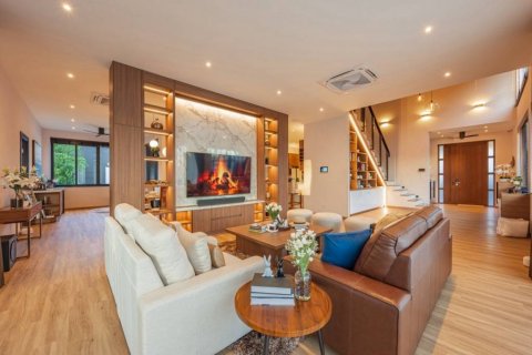 Вилла в Ханг Донге, Таиланд с 5 спальнями  № 114450 - фото 3