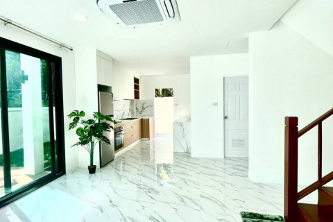 Maison à Chalong, Thaïlande 4 chambres № 114451 - photo 4