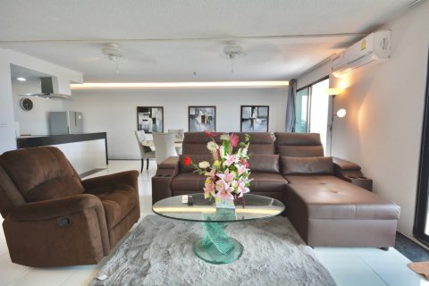 Студия в кондо в Паттайе, Таиланд № 147408 - фото 1