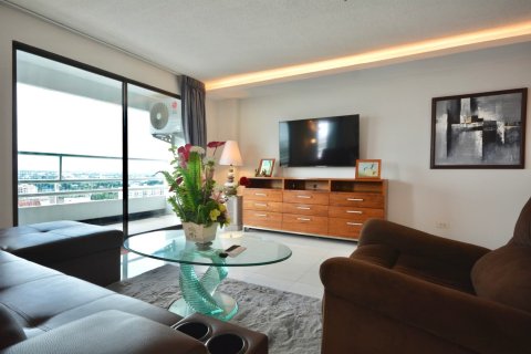 Студия в кондо в Паттайе, Таиланд № 147408 - фото 6