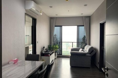 Кондоминиум с 2 спальнями в Банг Пхлате, Бангкок, Таиланд № 154121 - фото 1