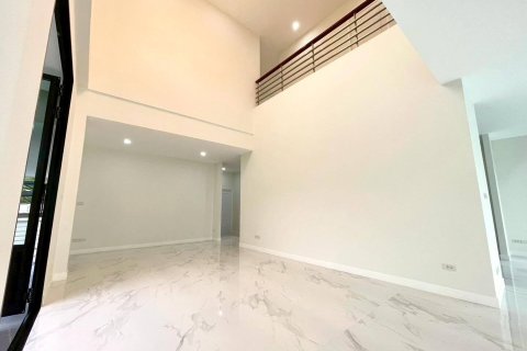 Дом в Самут Сакхоне, Таиланд с 4 спальнями № 154120 - фото 18