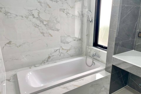 Дом в Самут Сакхоне, Таиланд с 4 спальнями № 154120 - фото 16