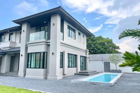 Дом в Самут Сакхоне, Таиланд с 4 спальнями № 154120 - фото 2