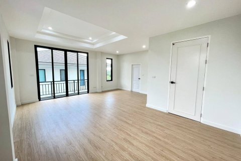 Дом в Самут Сакхоне, Таиланд с 4 спальнями № 154120 - фото 25