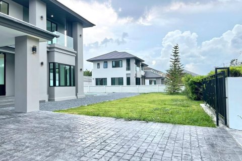 Дом в Самут Сакхоне, Таиланд с 4 спальнями № 154120 - фото 22