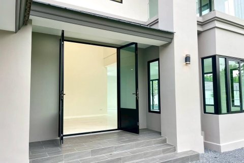 Дом в Самут Сакхоне, Таиланд с 4 спальнями № 154120 - фото 26