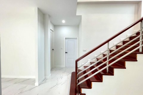 Дом в Самут Сакхоне, Таиланд с 4 спальнями № 154120 - фото 20