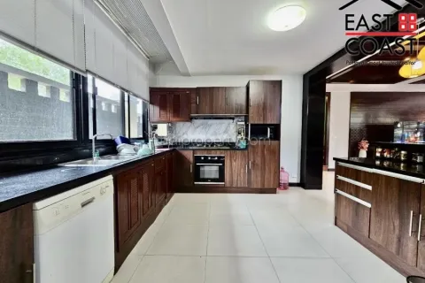 Casa de 3 dormitorios en Pattaya, Tailandia № 213577 - foto 3