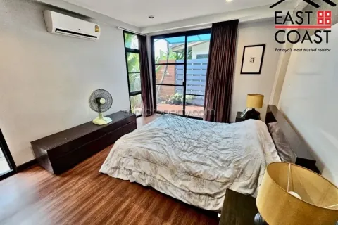 Casa de 3 dormitorios en Pattaya, Tailandia № 213577 - foto 8
