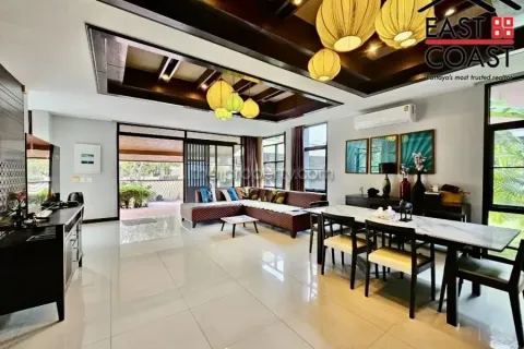 Casa de 3 dormitorios en Pattaya, Tailandia № 213577 - foto 4