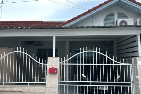 Таунхаус в Паттайе, Таиланд с 2 спальнями  № 157044