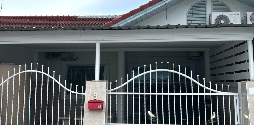 Таунхаус в Паттайе, Таиланд с 2 спальнями  № 157044