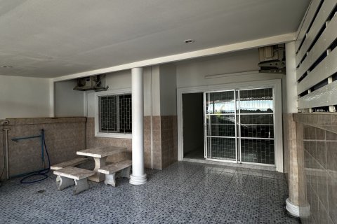 Таунхаус в Паттайе, Таиланд с 2 спальнями  № 157044 - фото 2