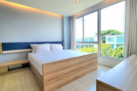 Condo in Hua Hin, Thailand, 2 bedrooms  № 173734 - photo 9