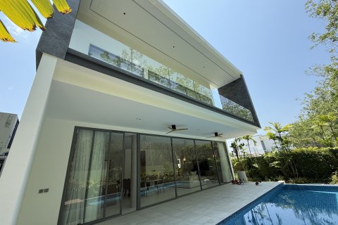 Villa in Phuket, Thailand 4 bedrooms № 173731 - photo 2
