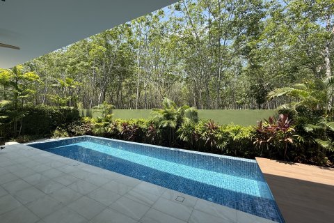 Villa in Phuket, Thailand 4 bedrooms № 173731 - photo 3
