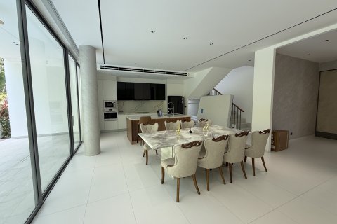 Villa in Phuket, Thailand 4 bedrooms № 173731 - photo 8