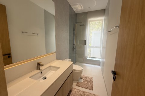 Villa in Phuket, Thailand 4 bedrooms № 173731 - photo 15